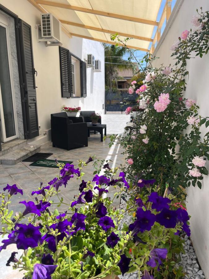 הוילה לצ'ה Il Villino Di Nonna Domenica מראה חיצוני תמונה